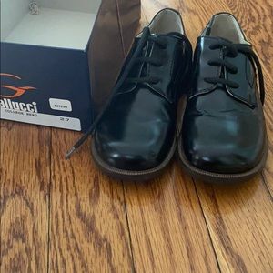 Gallucci boys formal dress shoes size 10/27